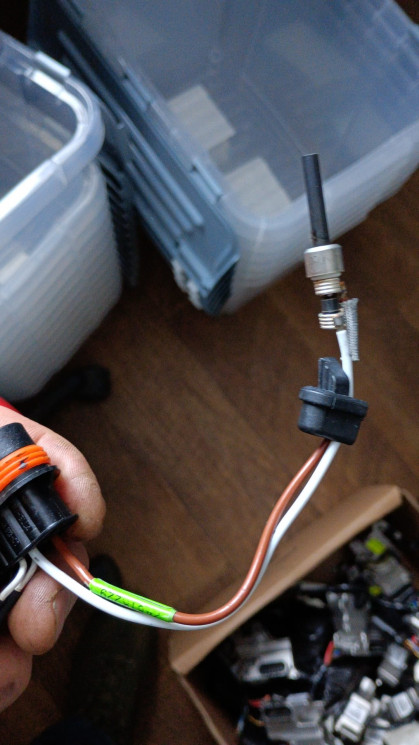 Свеча накала для Ebespacher Hydronic 2 252526990111 купить в Пскове